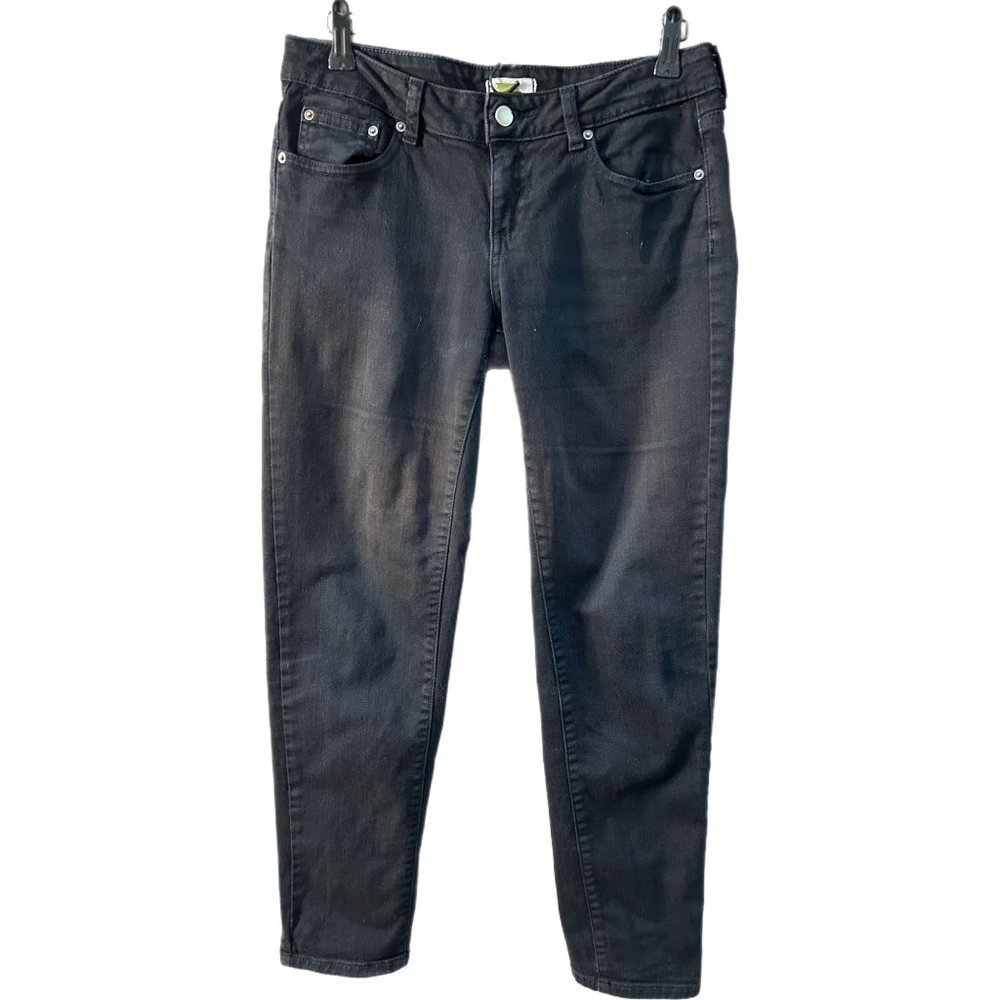 Garnet Hill Women’s Size 6P 5 Pocket Straight Leg Stretch Black Jeans